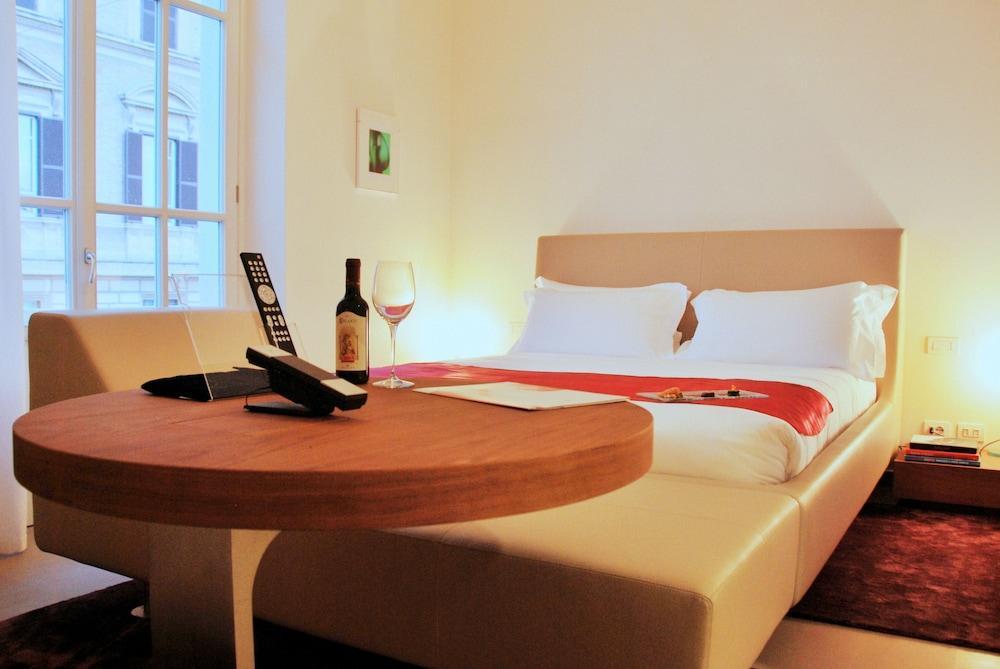 Palazzo Montemartini Rome, A Radisson Collection Hotel Exterior foto A typical studio apartment