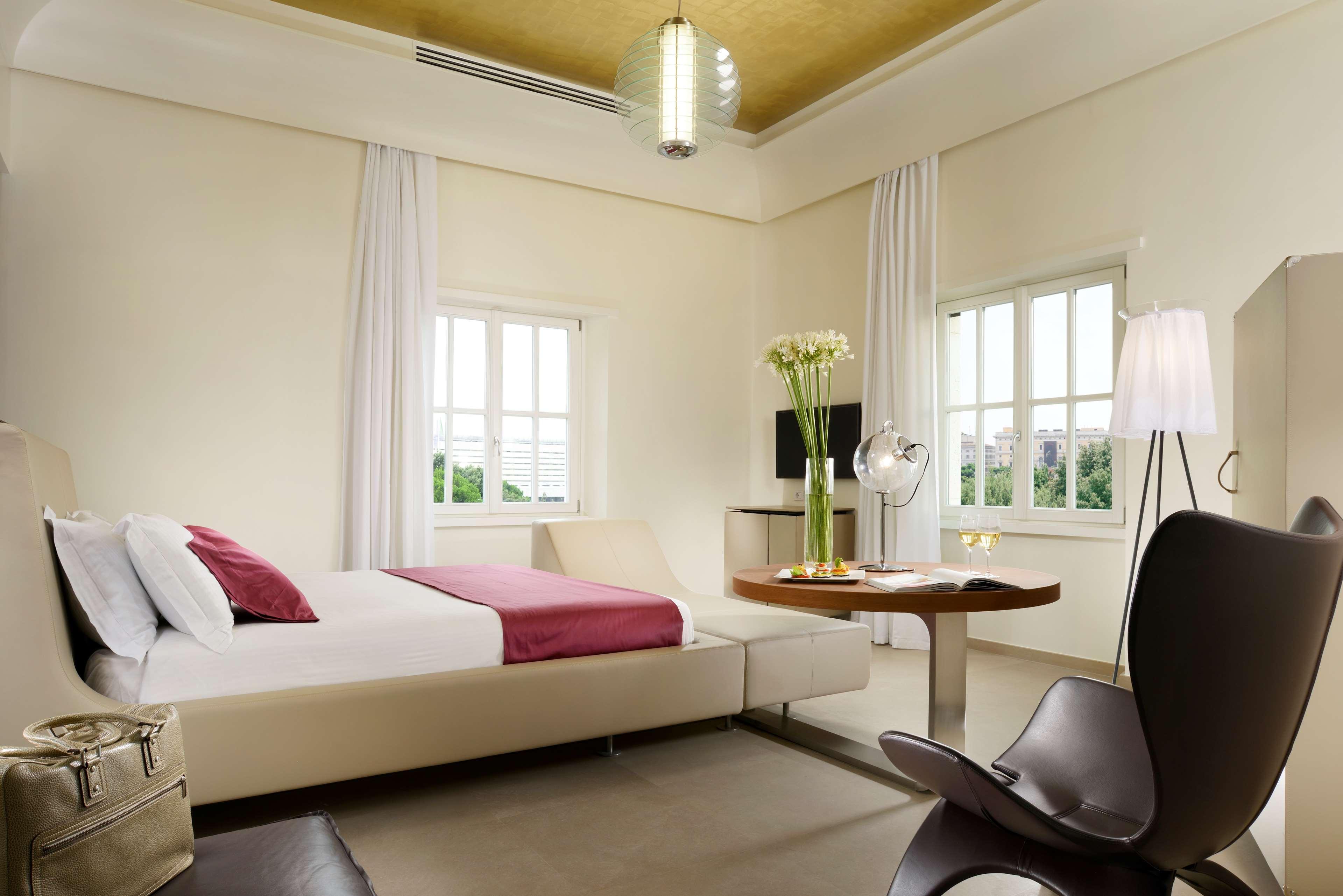Palazzo Montemartini Rome, A Radisson Collection Hotel Exterior foto A room at the Mandarin Oriental, Singapore