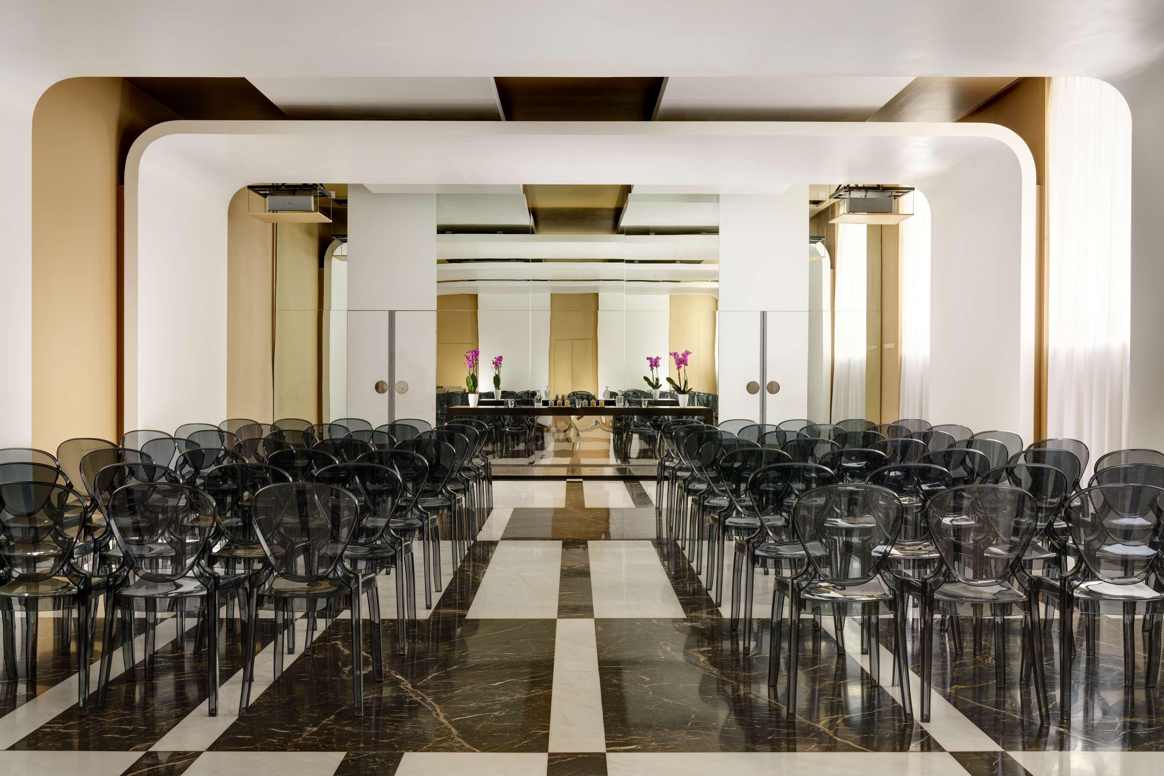 Palazzo Montemartini Rome, A Radisson Collection Hotel Exterior foto The interior of the hotel