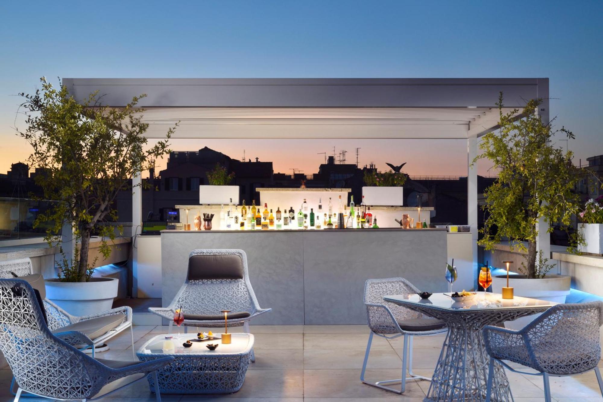 Palazzo Montemartini Rome, A Radisson Collection Hotel Exterior foto Skyline Bar
