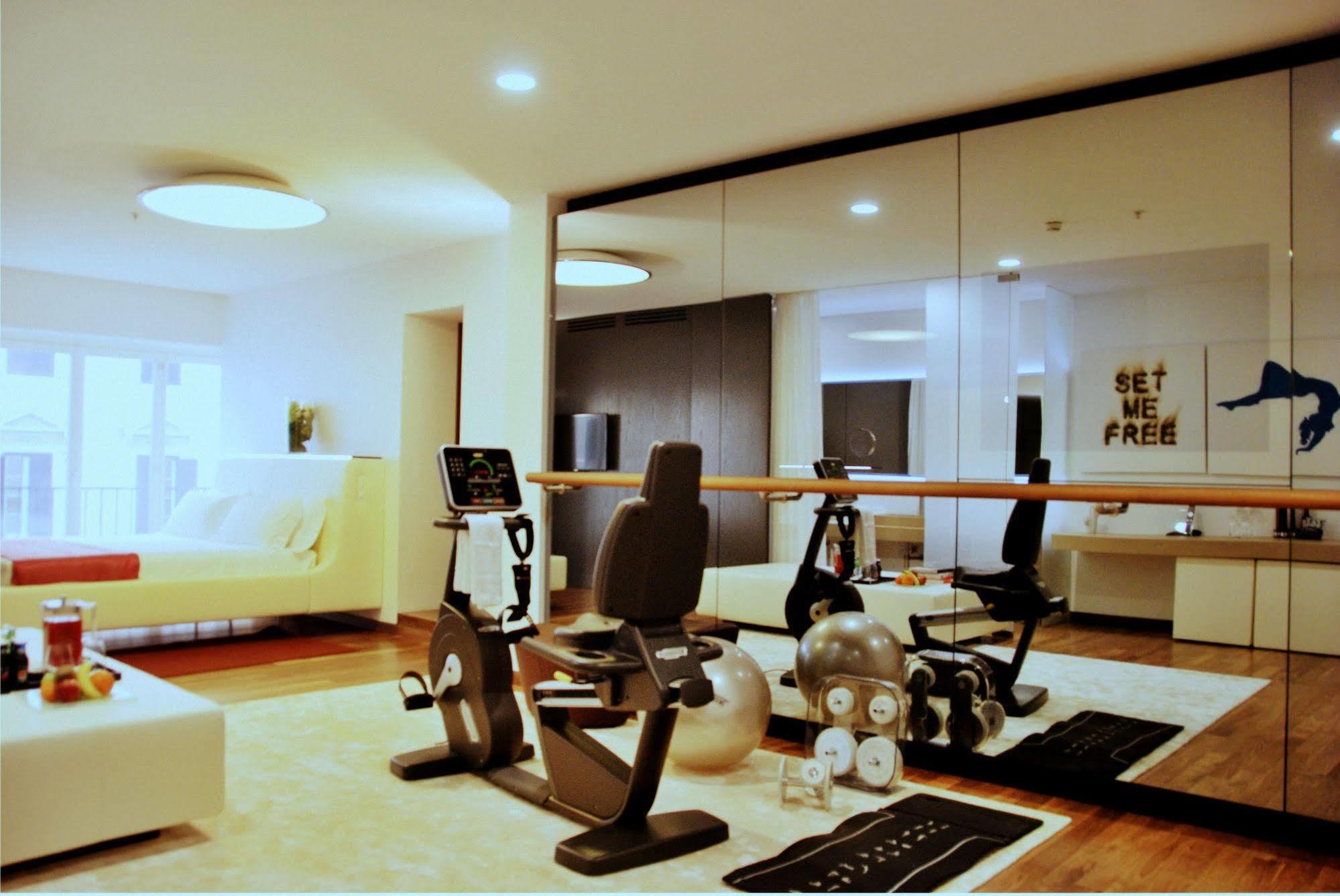 Palazzo Montemartini Rome, A Radisson Collection Hotel Exterior foto A home gym